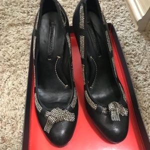 Navy blue bcbg pumps